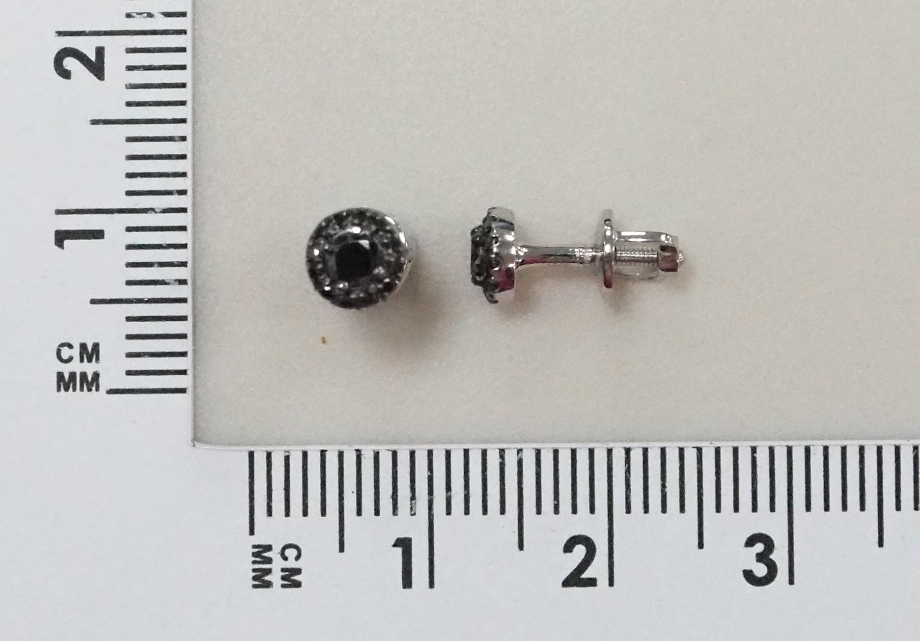 Серьги из платины с черными бриллиантами